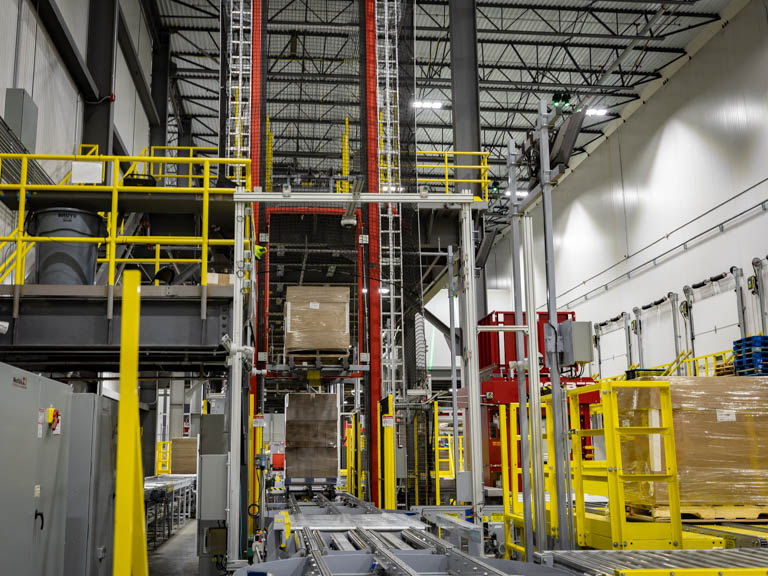 Westfalia-US-Cold-mezzanine-lift-automated-warehouse-3PL-v1-0118